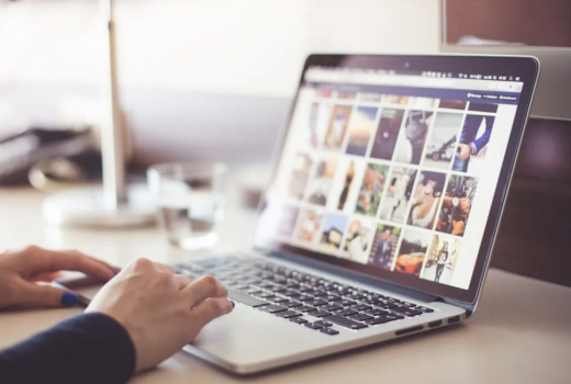 Де брати фото для макетів