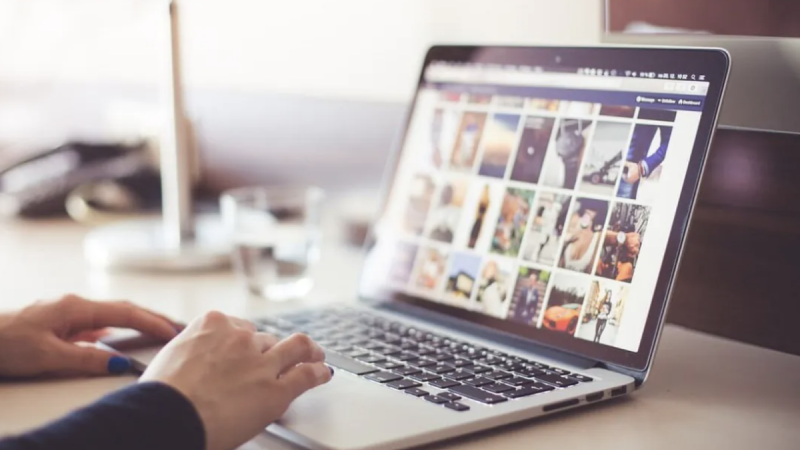 Де брати фото для макетів